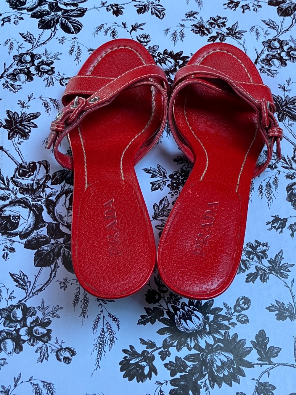 Prada Red Low Wedge Sandals Y2k, 90's, Vintage Womens EU 37.5 - Picture 4 of 16